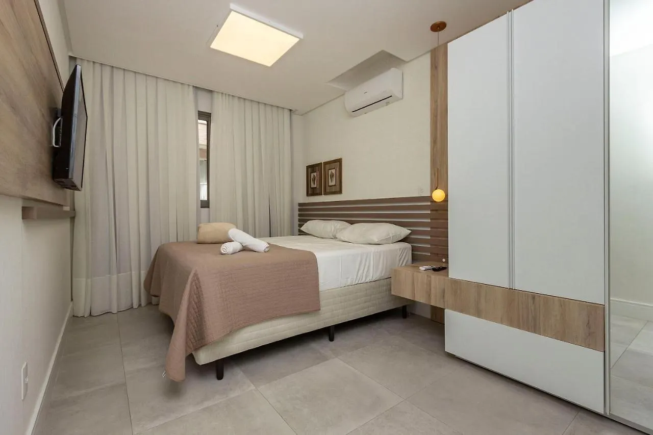 Porto Madero 204 - Apartamento Moderno Em Condominio Com Piscina E Academia No Rooftop No Centro De Bombinhas. Appartement Bombinhas