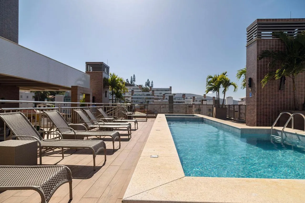Porto Madero 204 - Apartamento Moderno Em Condominio Com Piscina E Academia No Rooftop No Centro De Bombinhas. Appartement