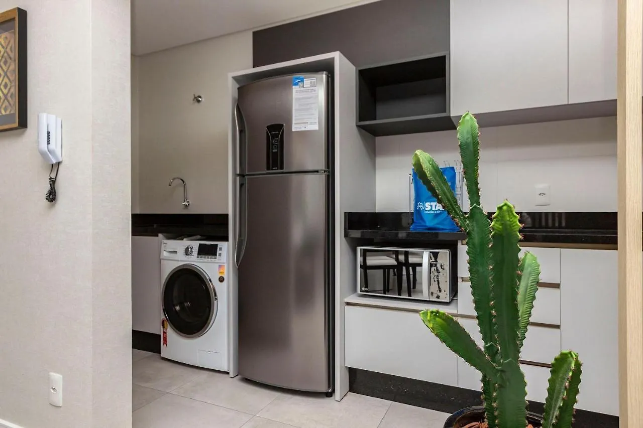 Porto Madero 204 - Apartamento Moderno Em Condominio Com Piscina E Academia No Rooftop No Centro De Bombinhas. 0*, בומבינאס